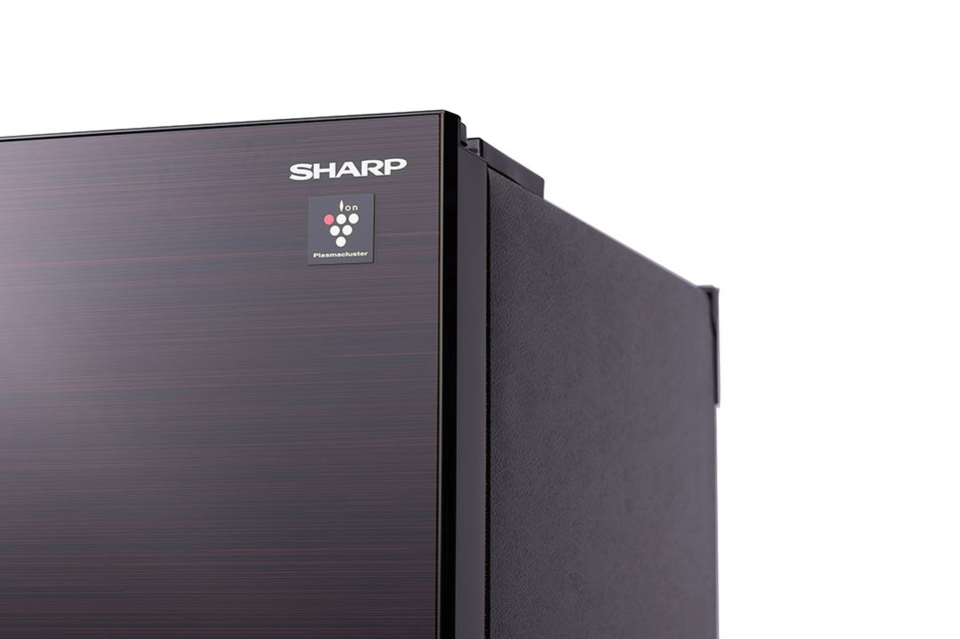 Холодильник, 2х дверный, верхняя морозилка, цвет: черный/красный, стекло, класс A++, SJ-XP59PG-RD (SJXP59PGRD)