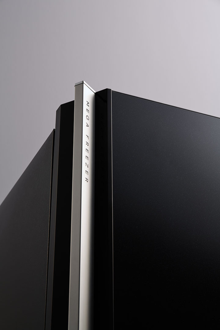 Холодильник, 2х дверный, верхняя морозилка, цвет: черный, стекло, класс A++, SJ-XG60PG-BK (SJXG60PGBK)