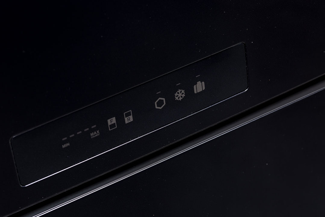 Холодильник, 2х дверный, верхняя морозилка, цвет: черный, металл, класс A++, SJ-XG60PM-BK (SJXG60PMBK)